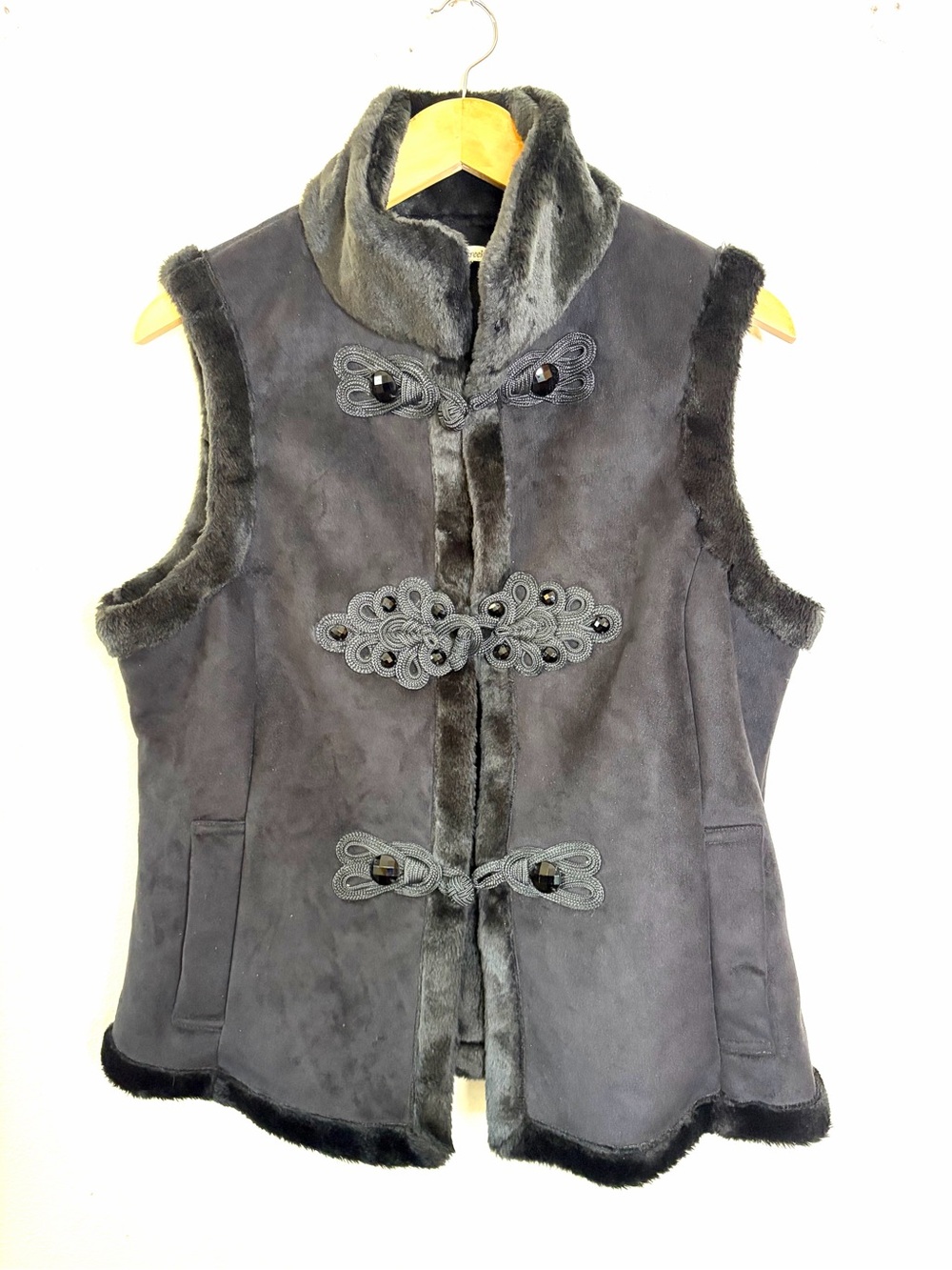 Coldwater Creek faux Shearling suede Vest Decorative Frog Closures black Sz L